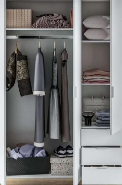 Armoire avec 3 portes et 3 tiroirs Coloris chêne et blanc - Dim : L 121 x H 180 x P 52 cm