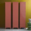 Armoire chambre enfant en acier terracotta. 4 espaces de rangement. casier. L 38 x P 38 x H 180 cm