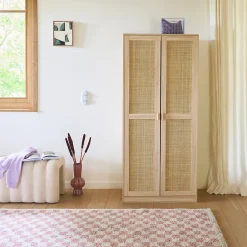 Armoire dressing cannage et effet bois. 2 portes avec penderie et rangements