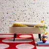 Banc coffre. bout de lit avec revêtement bouclette texturée. beige. pieds en bois noir. L 112 x 44 x 50cm