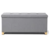 Banc coffre rangement sur pied 100 cm tissu gris clair