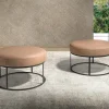 Banquette en cuir marron avec assise rembourrée