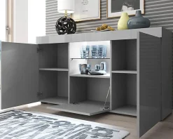 Buffet bas contemporain - Gris brillant, mélamine, LED - 3 portes, tiroir - 135x72x34 cm
