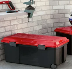 Camper bricolage noir et rouge 75 L vendu par 3 pièces