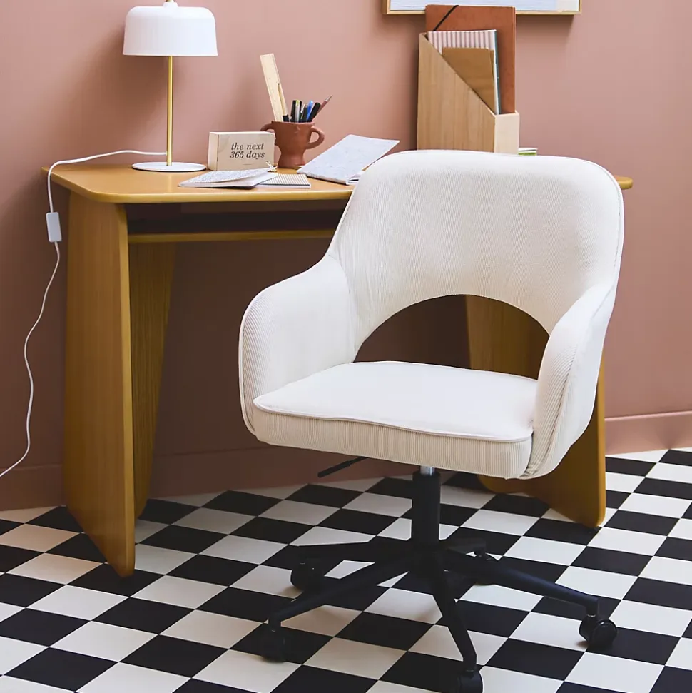 Chaise de bureau à roulettes velours côtelé blanc cassé. L 60 x P 62 x H 89 / 99cm