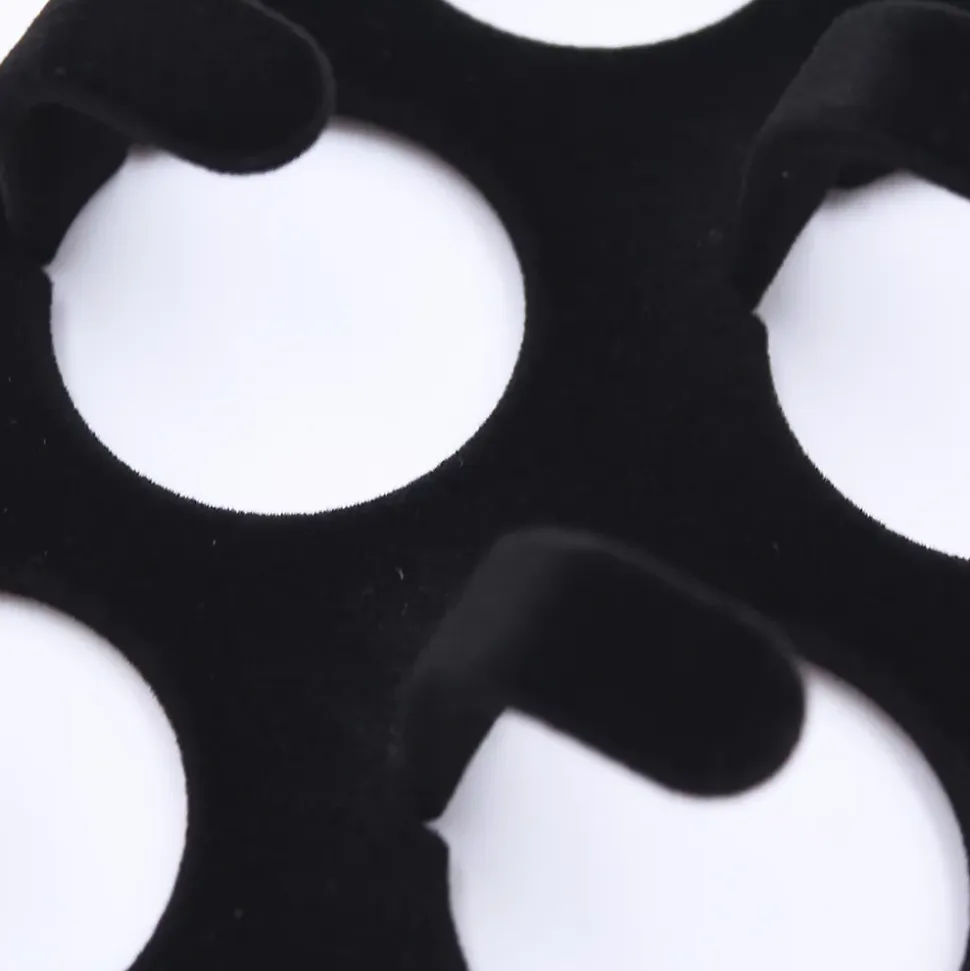 Cintre noir pour accessoires 11 crochets Velvet