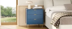 Commode, pieds et poignées en métal doré, robuste et durable, avec 3 tiroirs, bleu