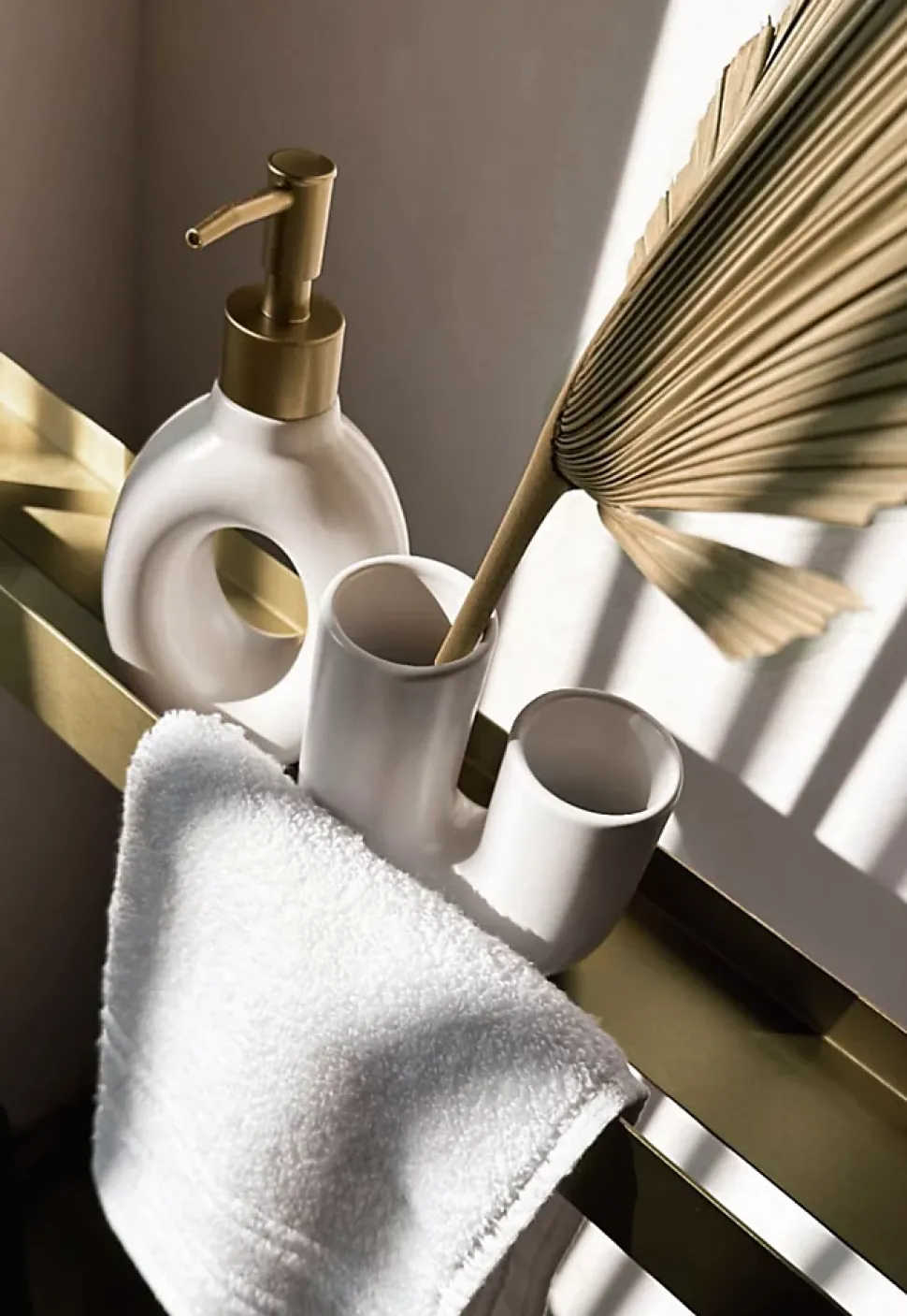 ETAGÈRE DE SALLE DE BAIN REA SF02-600-BG BRUSH GOLD