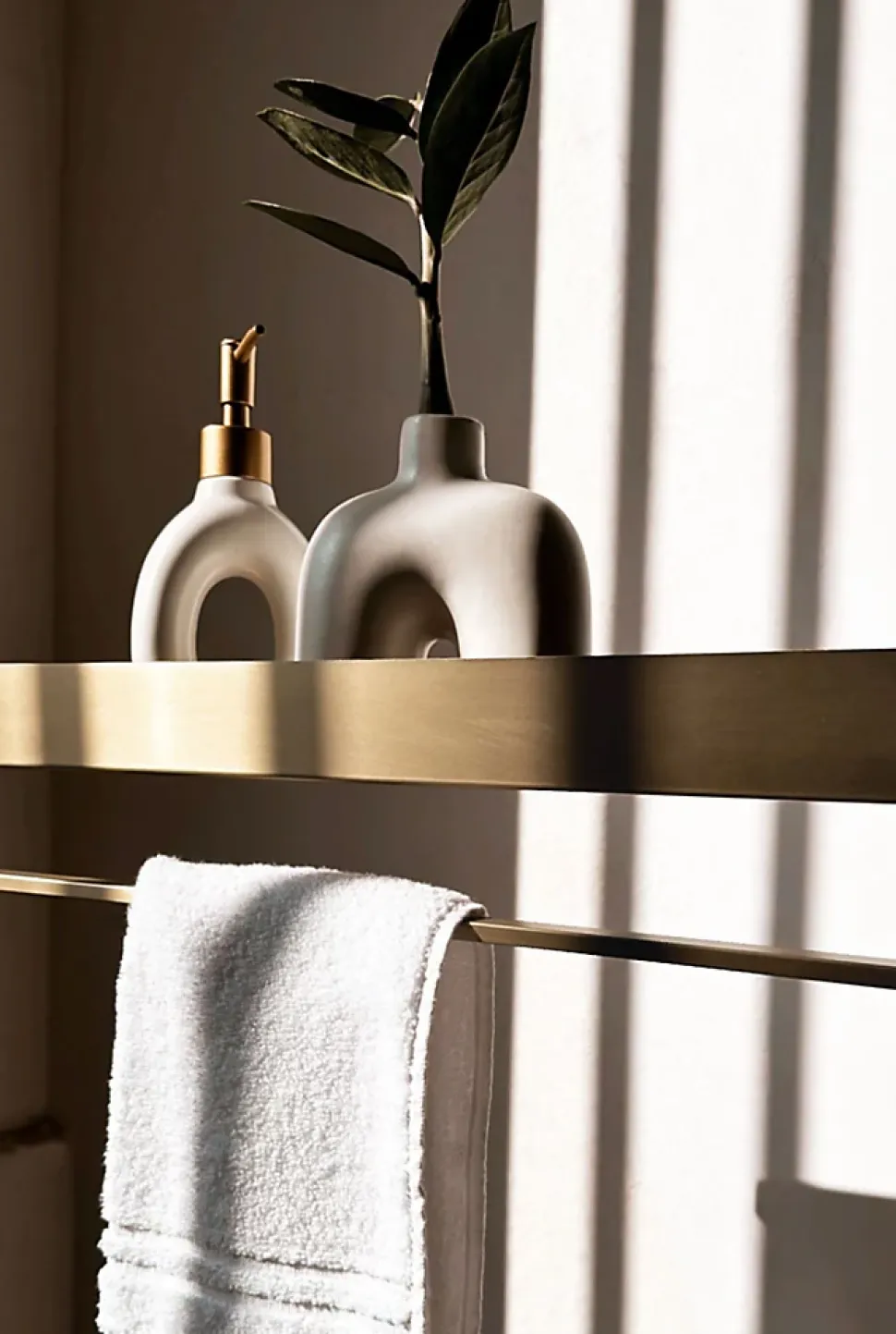 ETAGÈRE DE SALLE DE BAIN REA SF01-600-BG BRUSH GOLD