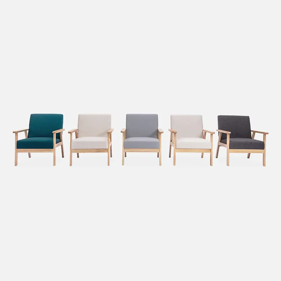 Fauteuil scandinave en bois et tissu crème. Isak. L 64 x P 69.5 x H 73cm