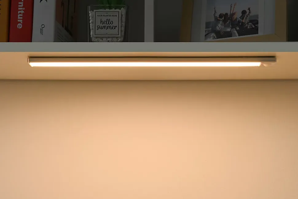 Lot de 2 Barre LED Ultra slim à détection de mouvement 70 lumen 30 cm