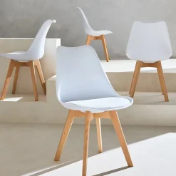 Lot de 4 chaises scandinaves. pieds bois de hêtre. chaises 1 place. blancs