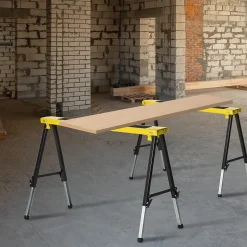 Lot de 2 tréteaux pliables telescopiques poignée transport dim. 100L x 49l x 62-89,5H cm surface antidérapante métal noir jaune