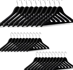 Lot de de 30 cintres avec bois noir Helloshop26