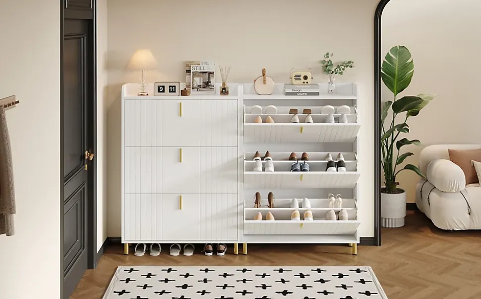 Meuble à chaussures 80 cm, 3 portes basculantes, blanc mat, pieds métal doré et étagères réglables