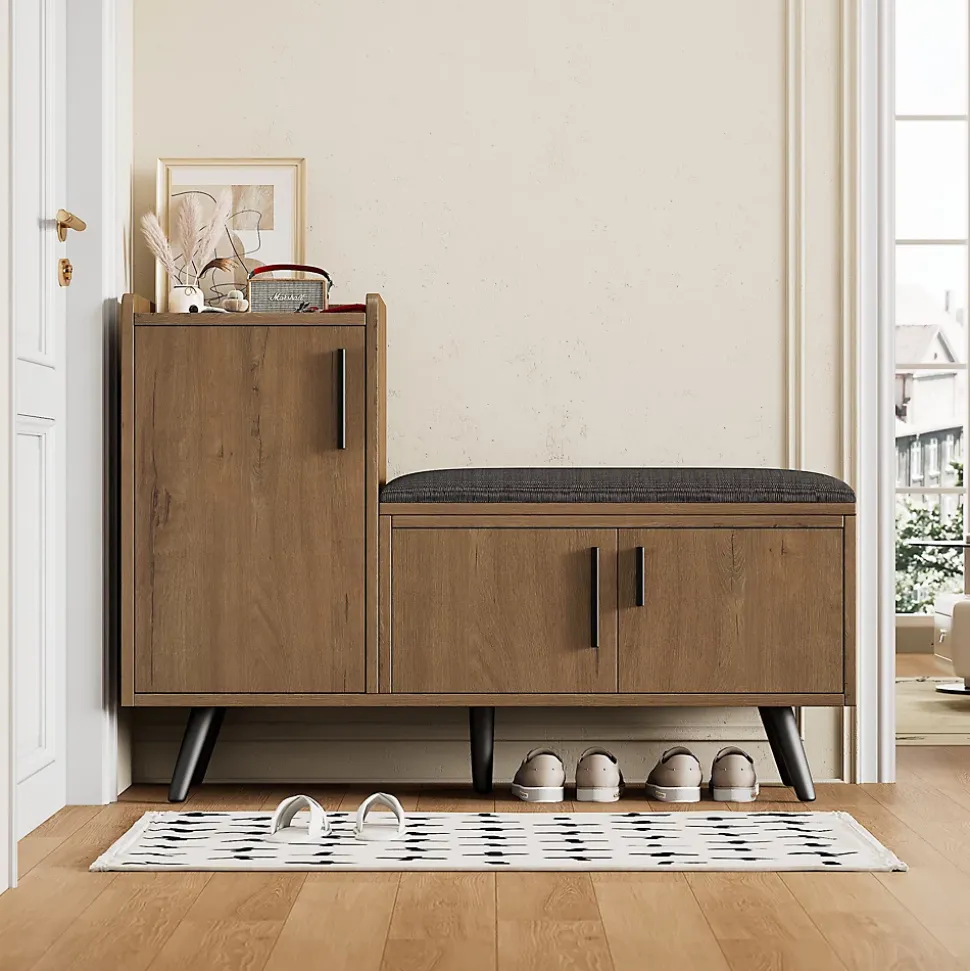Meuble à chaussures marron avec 3 portes, poignées métalliques asymétriques, panneaux particules + métal, 100x34x68,5 cm