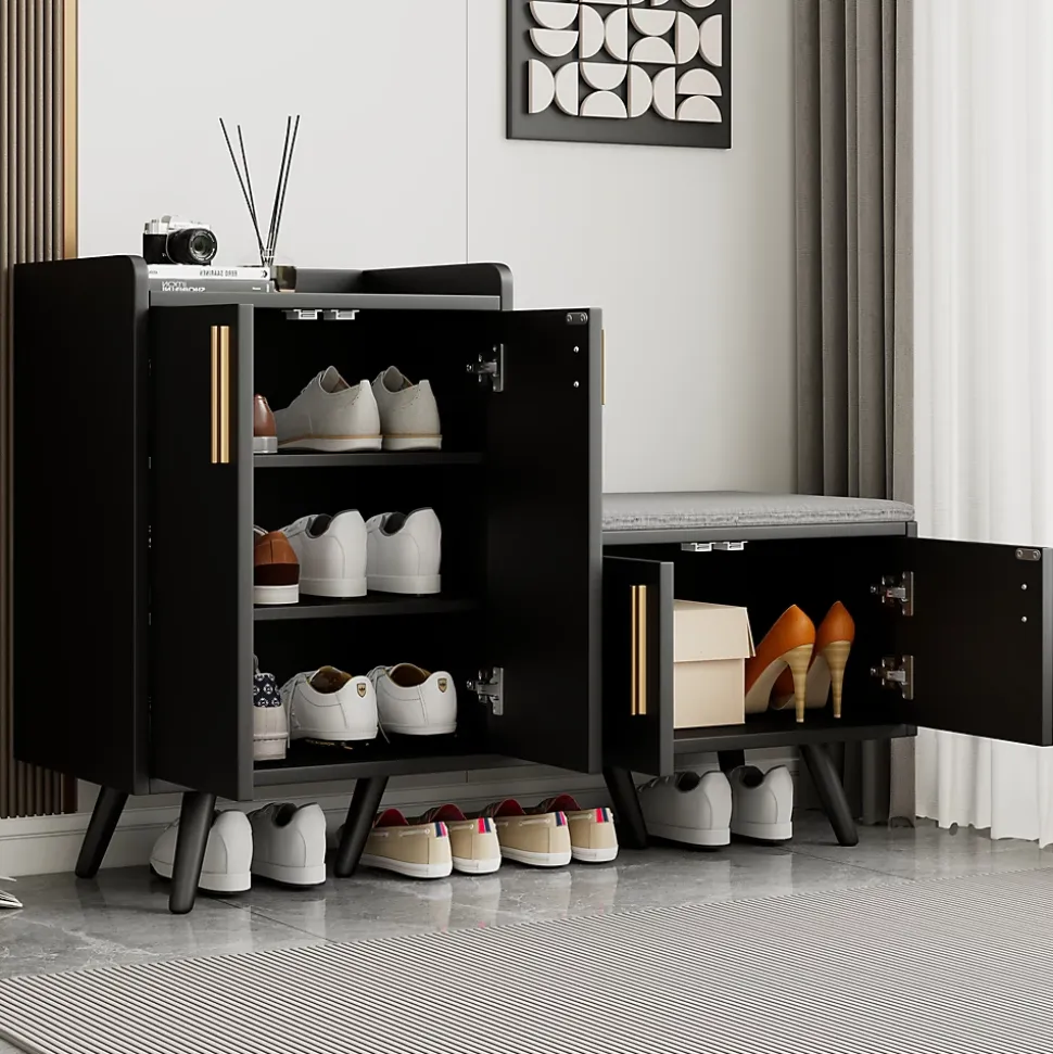 Meuble à chaussures noir avec 4 portes, poignées métalliques asymétriques, panneaux particules + métal, 120x34x82,8 cm