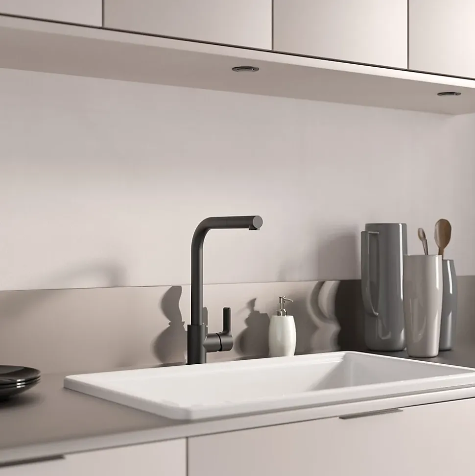 Mitigeur de cuisine noir mat avec douchette Kramer Groupe Nook