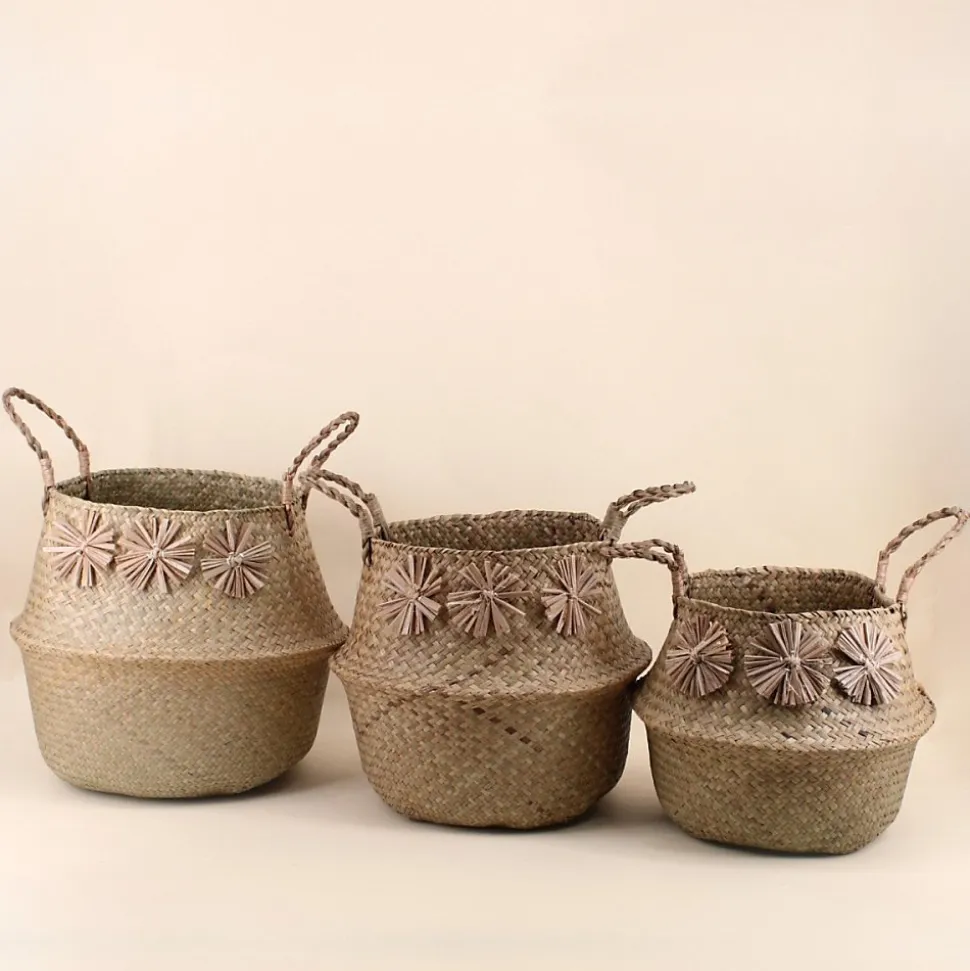 Panier en fibres naturelles avec pompons 38x33cm