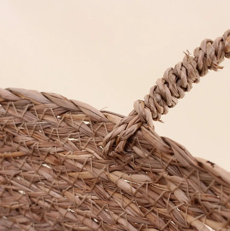 Panier rond brodé "Smile" en jonc de mer
