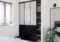 Porte de placard coulissante atelier noir mat profil noir GoodHome Arius H. 248,5 x L. 91.2 cm + amortisseurs