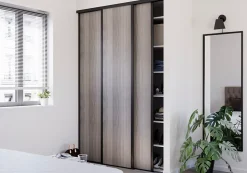 Porte de placard coulissante effet chêne grisé profil noir GoodHome Arius H. 248,5 x L. 62.2 cm + amortisseurs