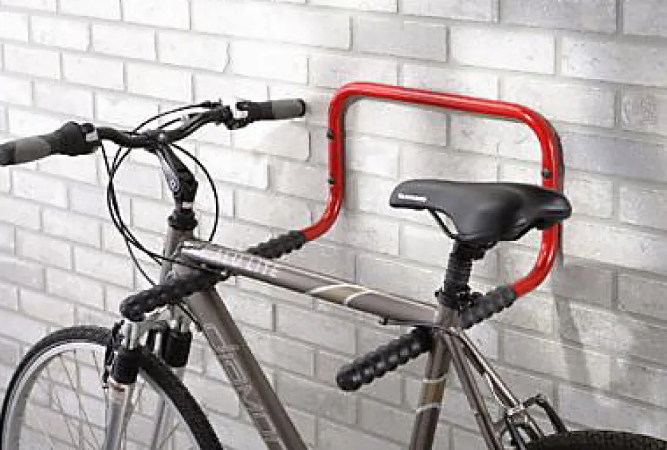 Porte-vélos pour le garage coloris rouge Mottez fixation murale capacité 2 vélos