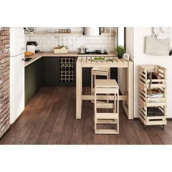 Resserre de trois caisses en pin empilables (90x38x30cm) avec 4 roulettes