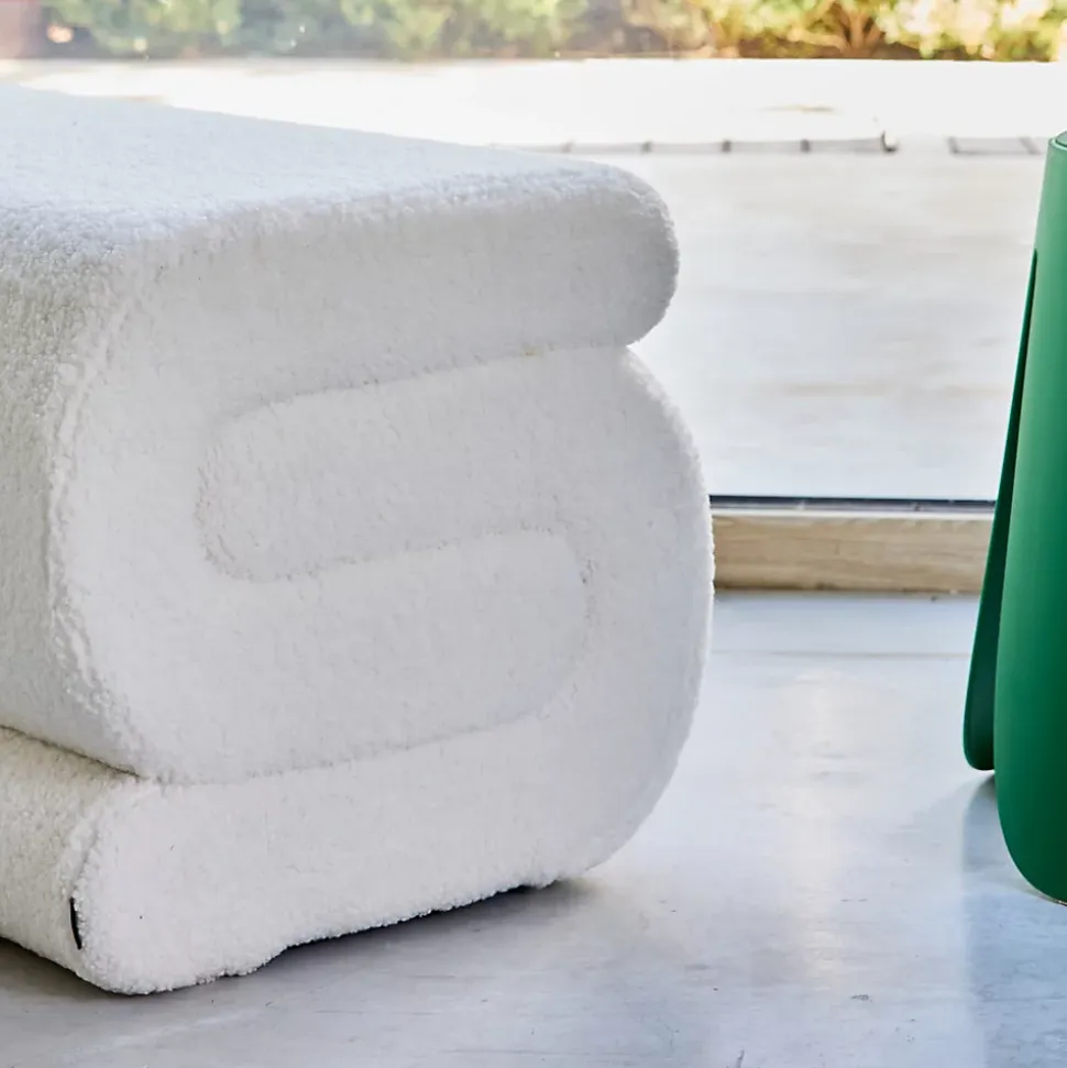 Tabouret / pouf design revêtement bouclette crème 1 place L 43 x P 47 x H 44cm - Sasha