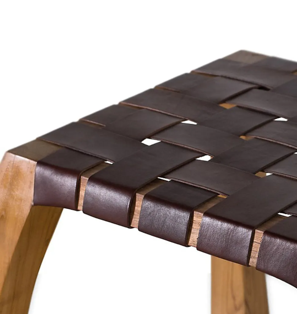 Tabouret artisanal en bois de mindi massif