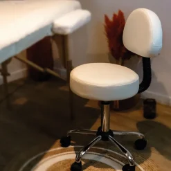 Tabouret rond à roulettes avec dossier réglable en hauteur de 50 à 64 cm et pivotable - Blanc - Vivezen