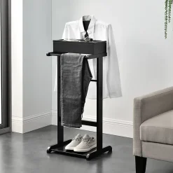 Valet de chambre Lulboll avec boîte ouvrable bois de pin noir en.casa